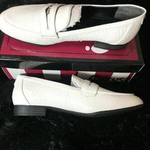 Circus Sam Edelman Hannon Penny Loafers White size 8 Y